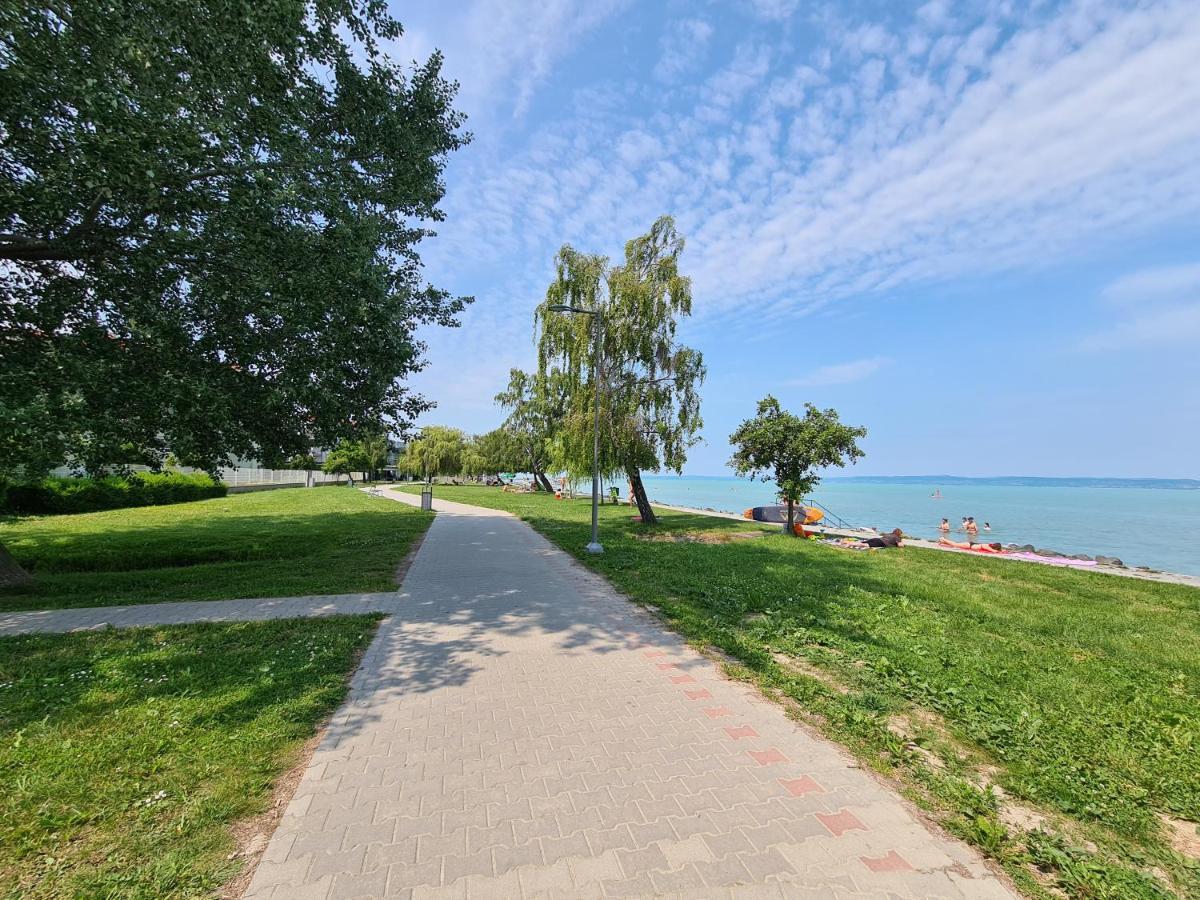 Eda Beach Apartman Siófok Eksteriør billede