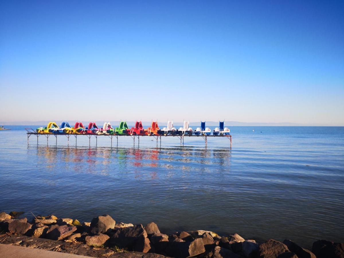 Eda Beach Apartman Siófok Eksteriør billede