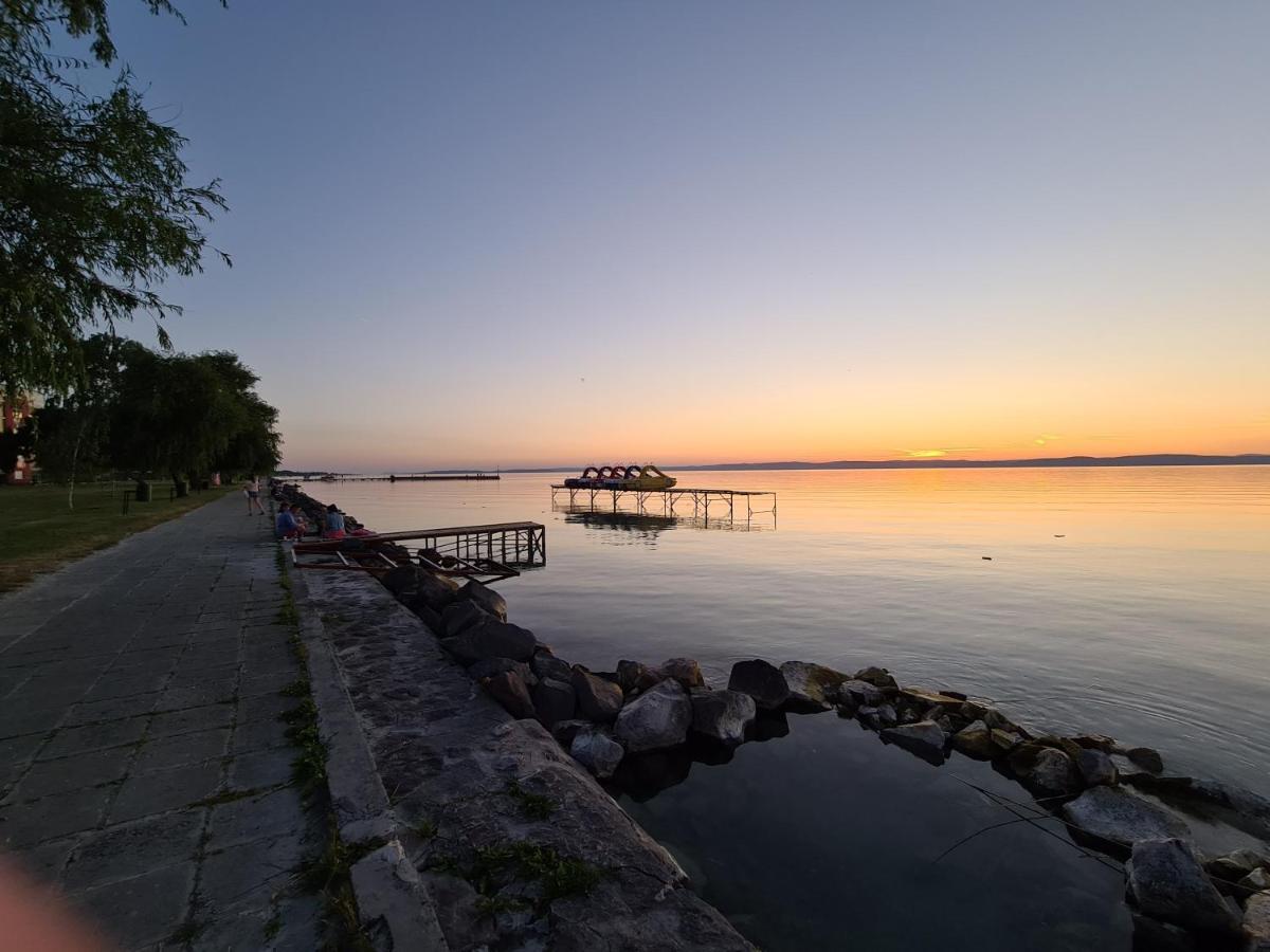 Eda Beach Apartman Siófok Eksteriør billede