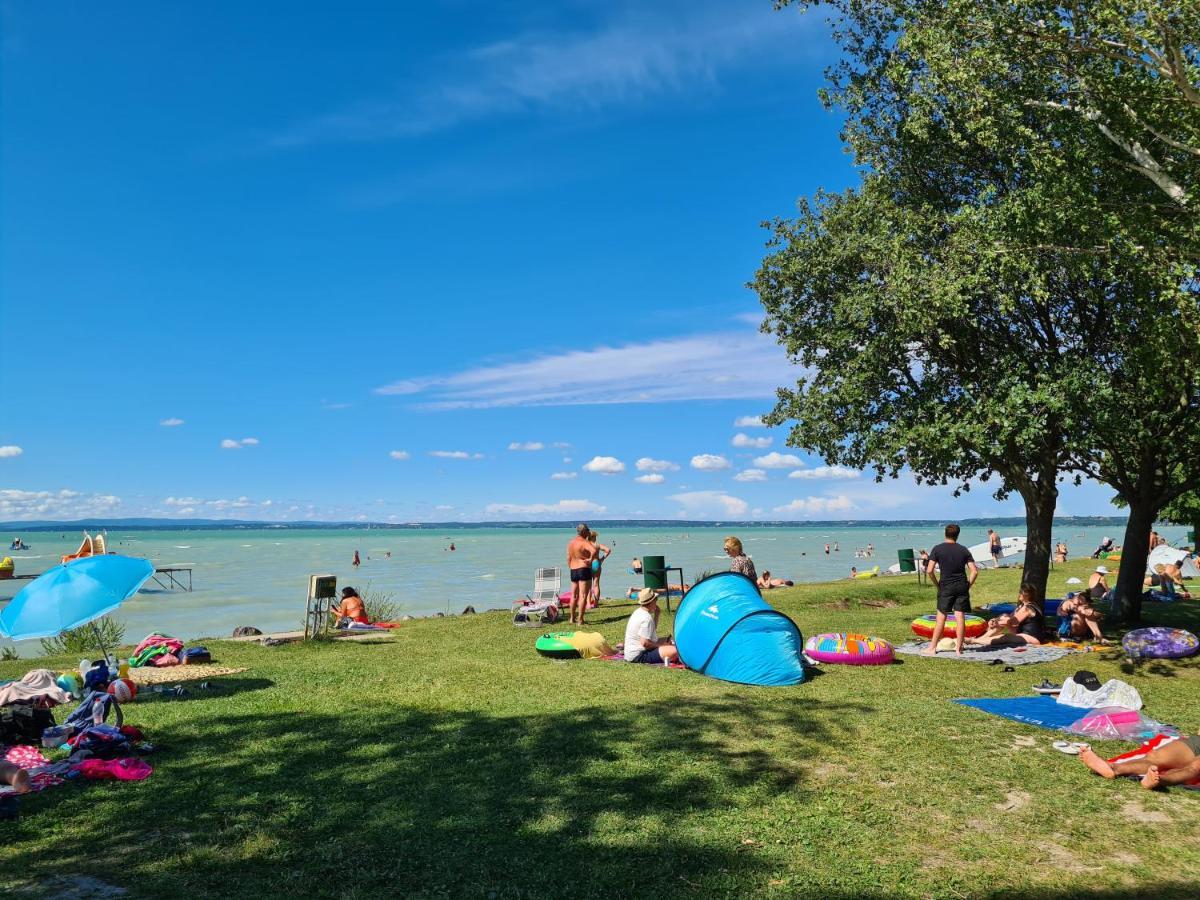 Eda Beach Apartman Siófok Eksteriør billede